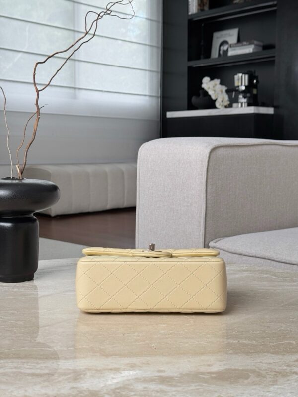 God Factory Chanel Bags Code 10106 Mini Handle Size 12x20x6cm