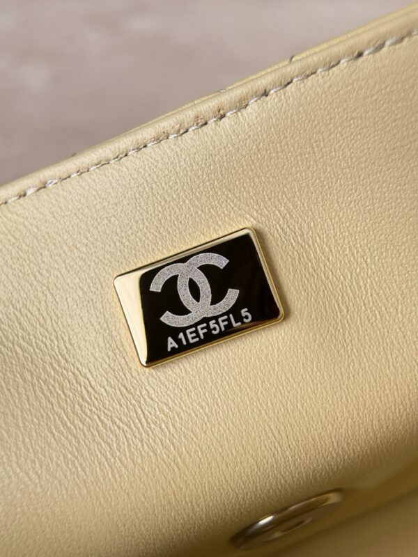 God Factory Chanel Bags Code 10106 Mini Handle Size 12x20x6cm