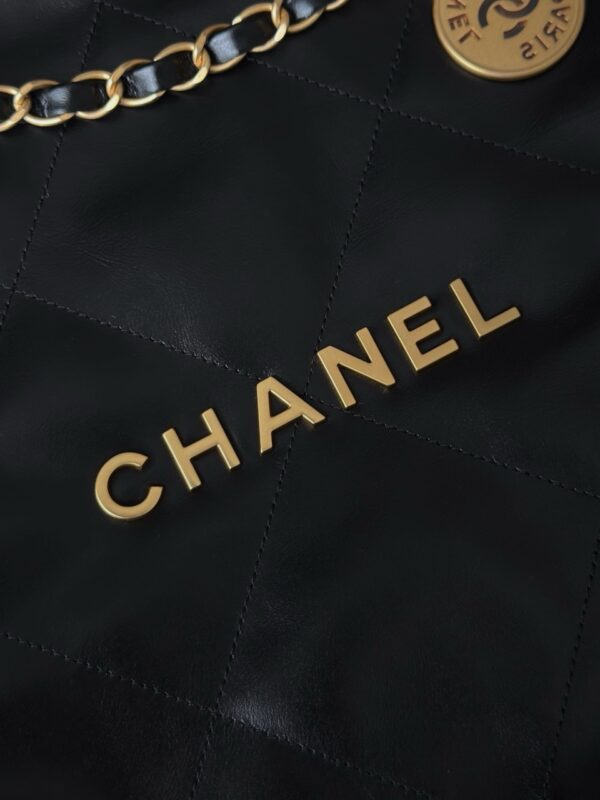 God Factory Chanel Bags Code 10126 Size 43x39x8cm