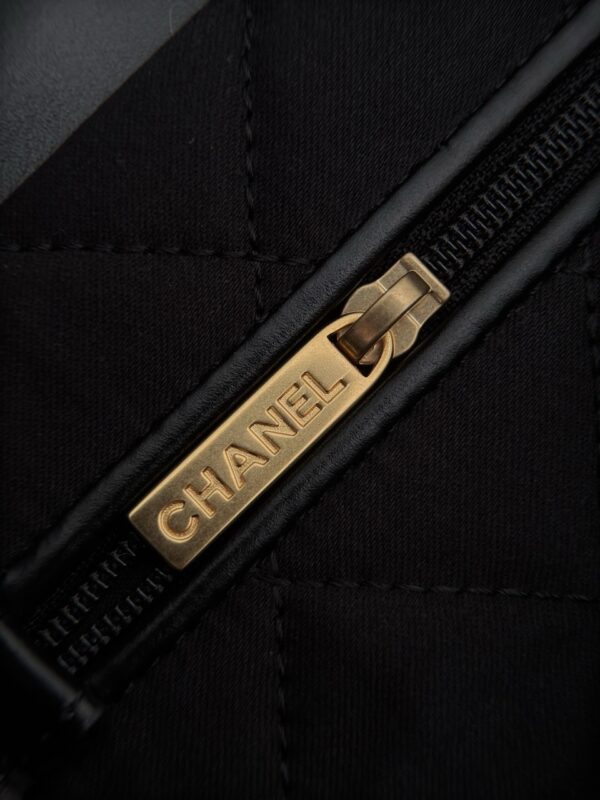 God Factory Chanel Bags Code 10126 Size 43x39x8cm