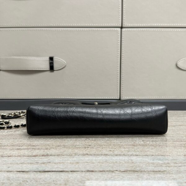 God Factory Chanel Bags Code 10147 23A 31 Bag Size 23x5.5x22cm