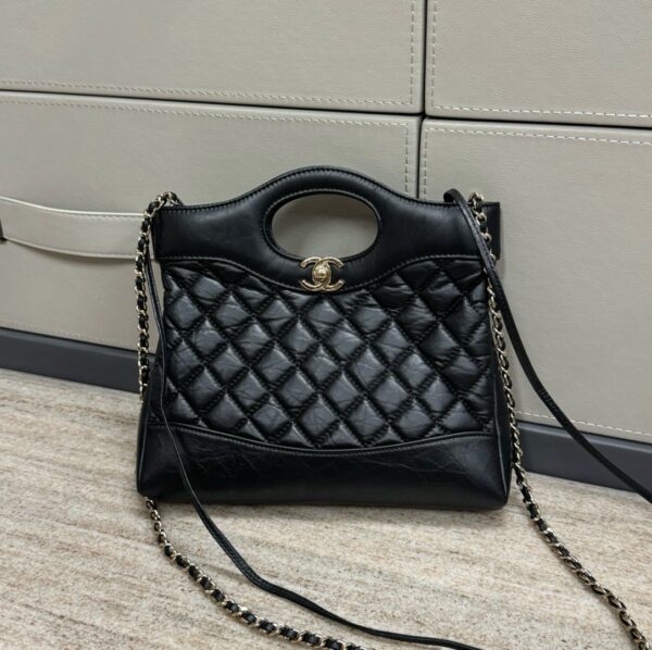 God Factory Chanel Bags Code 10147 23A 31 Bag Size 23x5.5x22cm