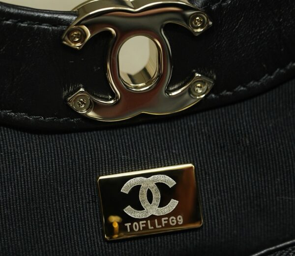 God Factory Chanel Bags Code 10147 23A 31 Bag Size 23x5.5x22cm