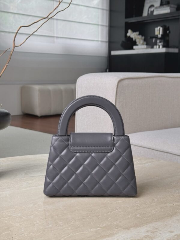 God Factory Chanel Bags Code 10178 24A Kelly Size 13x19x7cm