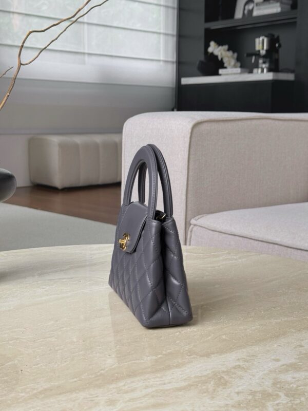 God Factory Chanel Bags Code 10178 24A Kelly Size 13x19x7cm