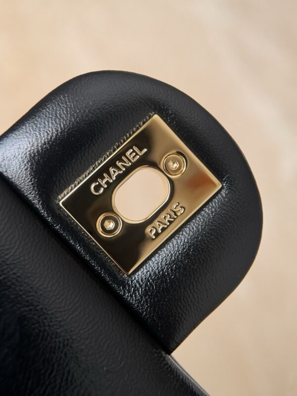 God Factory Chanel Bags Code 10187 24B Size 17x25x8cm