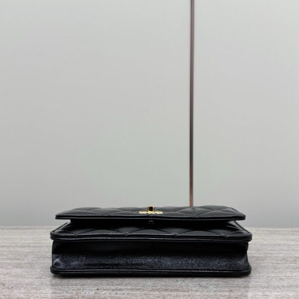 God Factory Chanel Bags Code 10189 24B Size 12x19.3x3.5cm