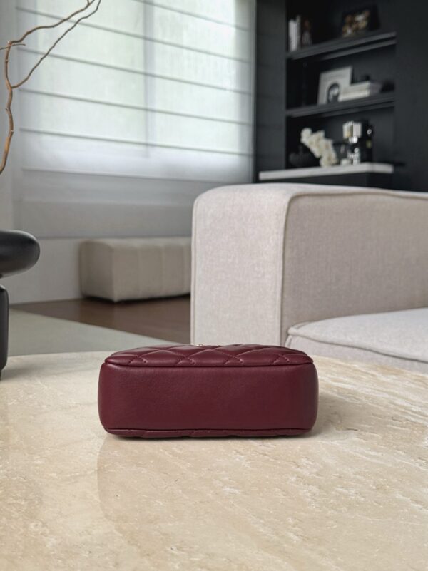 God Factory Chanel Bags Code 10193 24K Size 12x18x7cm