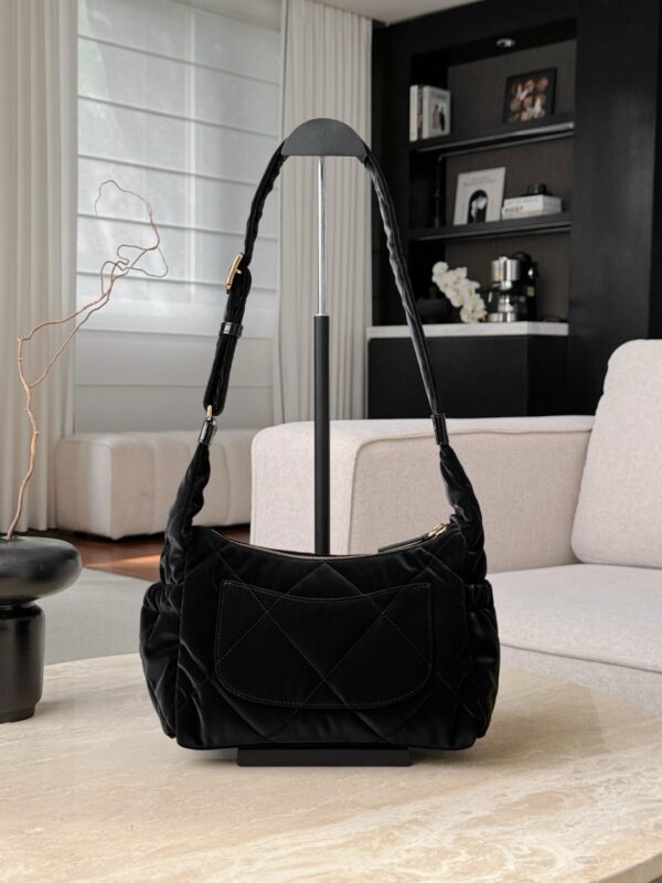 God Factory Chanel Bags Code 10197 24N Size 20x32x12cm