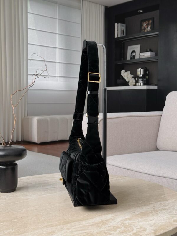 God Factory Chanel Bags Code 10197 24N Size 20x32x12cm