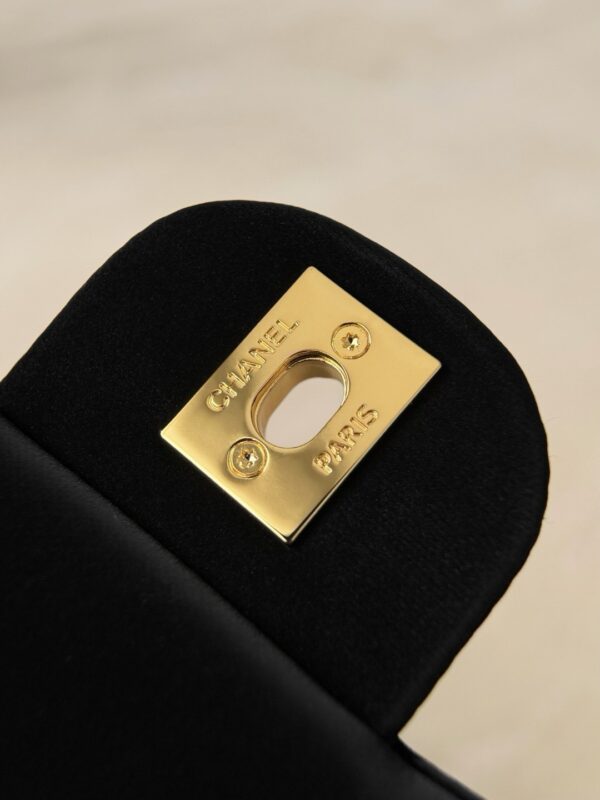 God Factory Chanel Bags Code 10197 24N Size 20x32x12cm