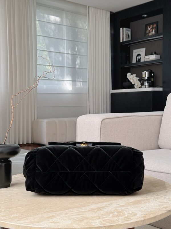 God Factory Chanel Bags Code 10196 24N Size 22x44x18cm