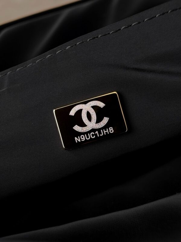 God Factory Chanel Bags Code 10196 24N Size 22x44x18cm