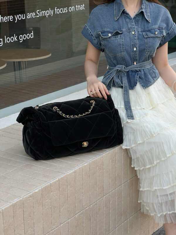 God Factory Chanel Bags Code 10196 24N Size 22x44x18cm