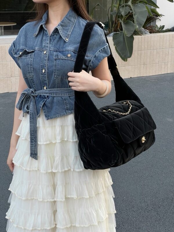 God Factory Chanel Bags Code 10196 24N Size 22x44x18cm