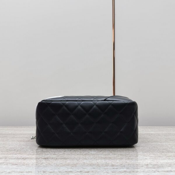 God Factory Chanel Bags Code 10203 Size 12x21x9cm