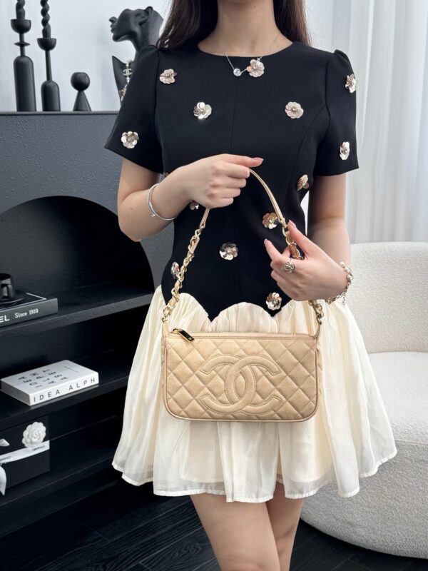 God Factory Chanel Bags Code 10211 Size 20x15x4cm