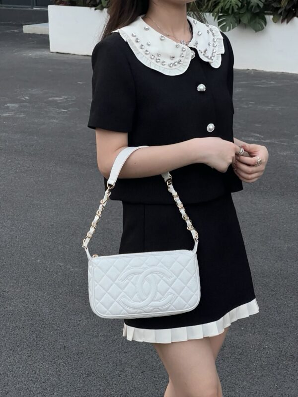 God Factory Chanel Bags Code 10204 Size 16x26x4cm