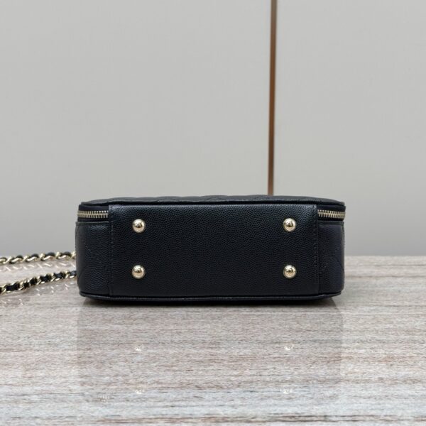 God Factory Chanel Bags Code 10230 Size 19x13x7cm