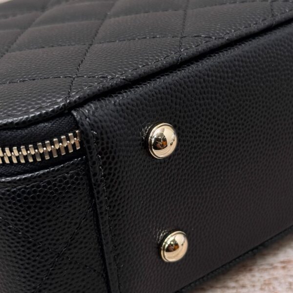 God Factory Chanel Bags Code 10230 Size 19x13x7cm