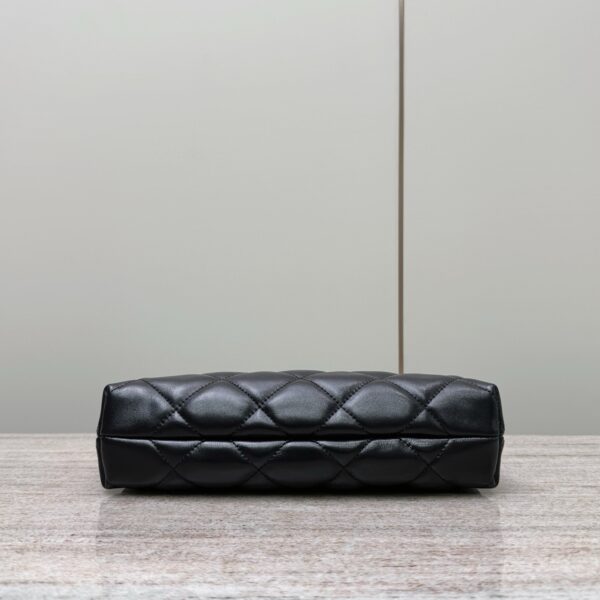 God Factory Chanel Bags Code 10327 25S Size 17x26x8.5cm