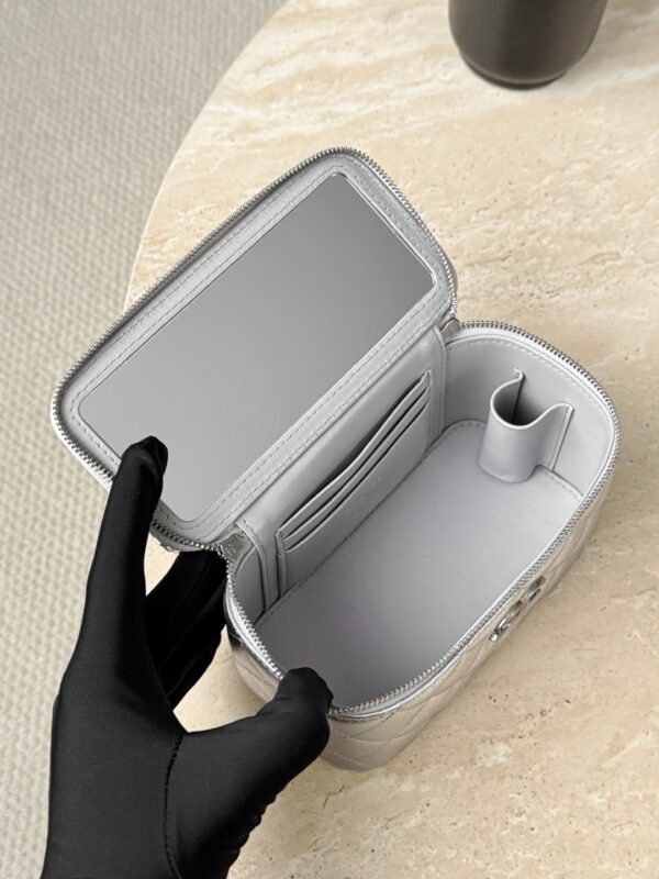 God Factory Chanel Bags Code 10349 25B Size 9.5x17x8cm