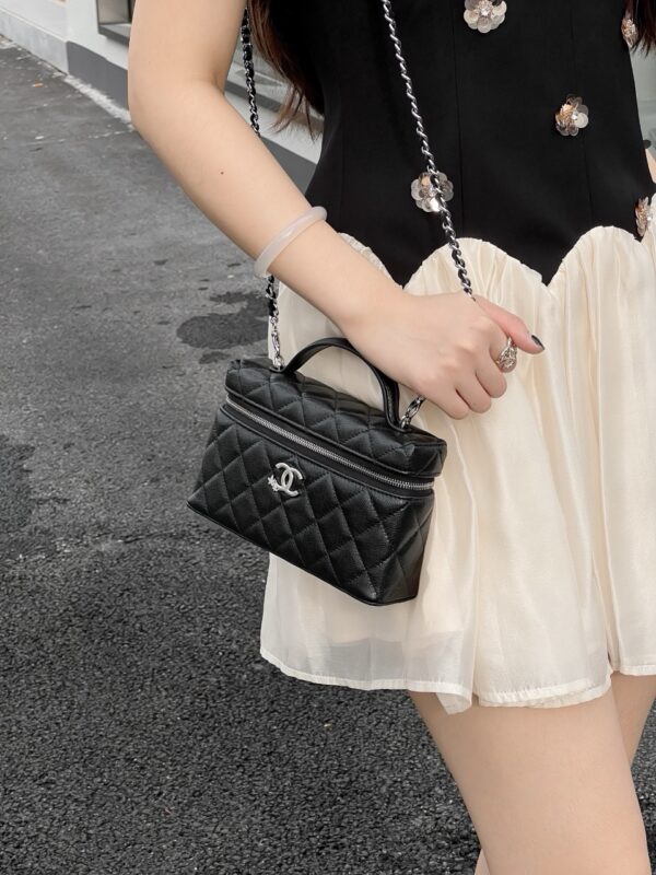 God Factory Chanel Bags Code 10385 25B LP Size 19.5x17x5cm