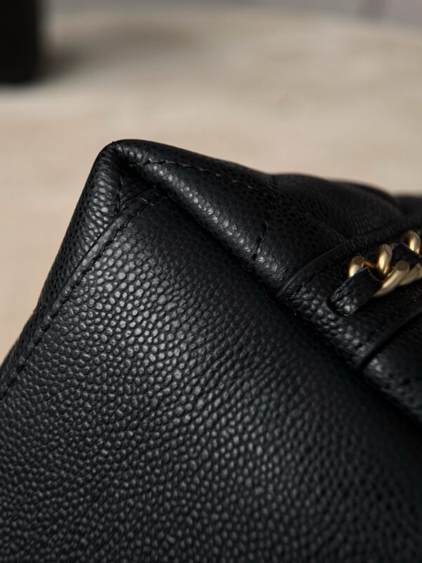 God Factory Chanel Bags Code 10395 25A Size 12x23x8cm