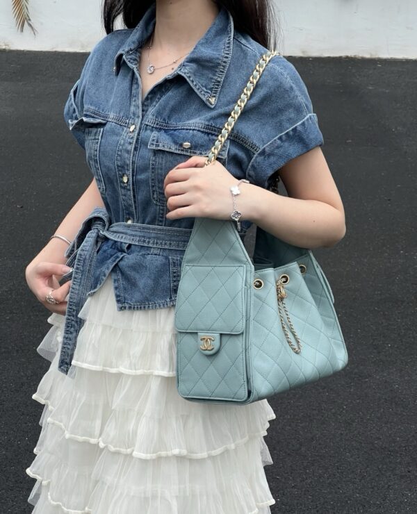 God Factory Chanel Bags Code 10402 25A Hobo Small Size 30x26x14cm