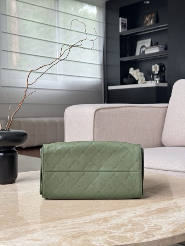 God Factory Chanel Bags Code 10409 25A Hobo Small Size 30x26x14cm