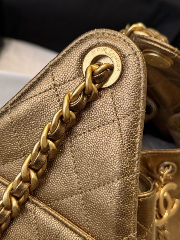 God Factory Chanel Bags Code 10410 25A Hobo Small Size 30x26x14cm