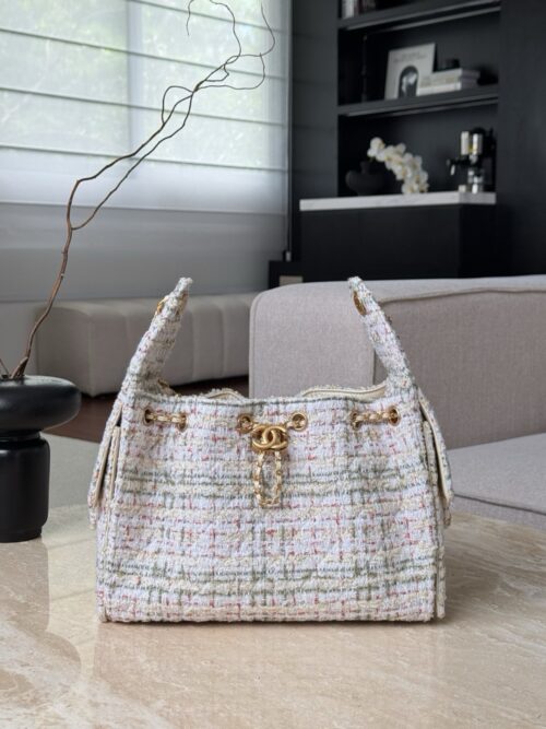 God Factory Chanel Bags Code 10418 25A Hobo White Small Size 26x30x14cm