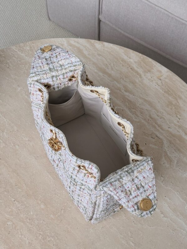 God Factory Chanel Bags Code 10418 25A Hobo White Small Size 26x30x14cm