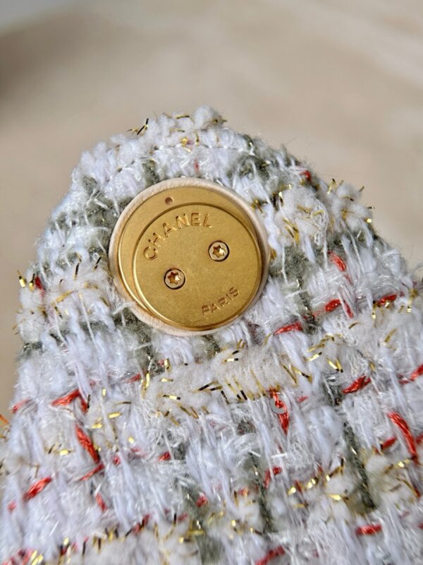 God Factory Chanel Bags Code 10418 25A Hobo White Small Size 26x30x14cm