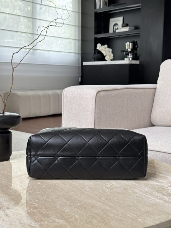 God Factory Chanel Bags Code 10419 25A Hobo Small Size 24x36x14cm