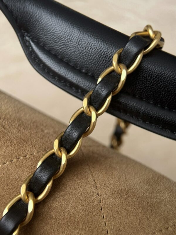 God Factory Chanel Bags Code 10421 25A Messenger Size 18x29x8cm