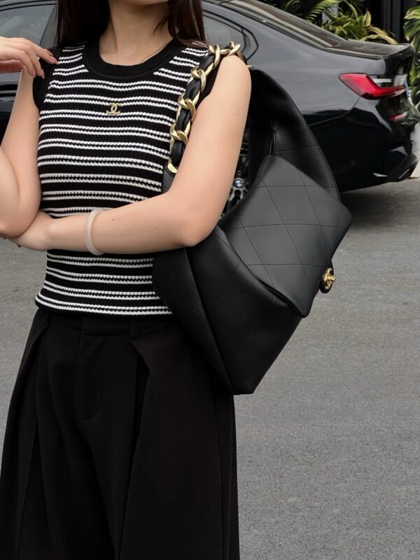 God Factory Chanel Bags Code 10454 25K Size 33X43X7CM