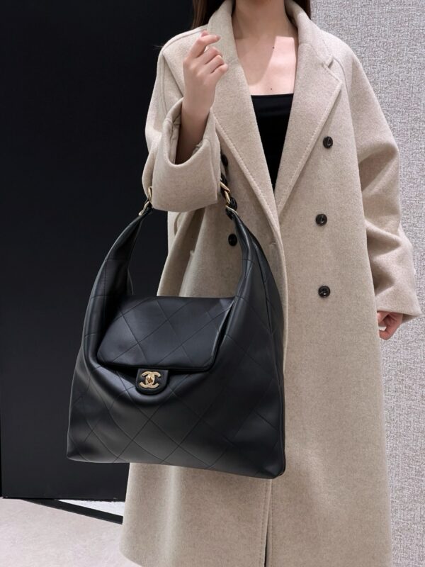 God Factory Chanel Bags Code 10457 25K Size 53x43x9cm