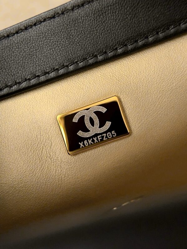 God Factory Chanel Bags Code 10458 25K Size 18x13x7cm