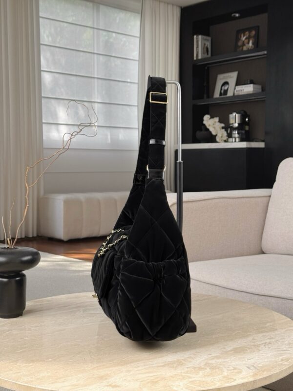 God Factory Chanel Bags Code 10463 25N Size 44x22x18cm