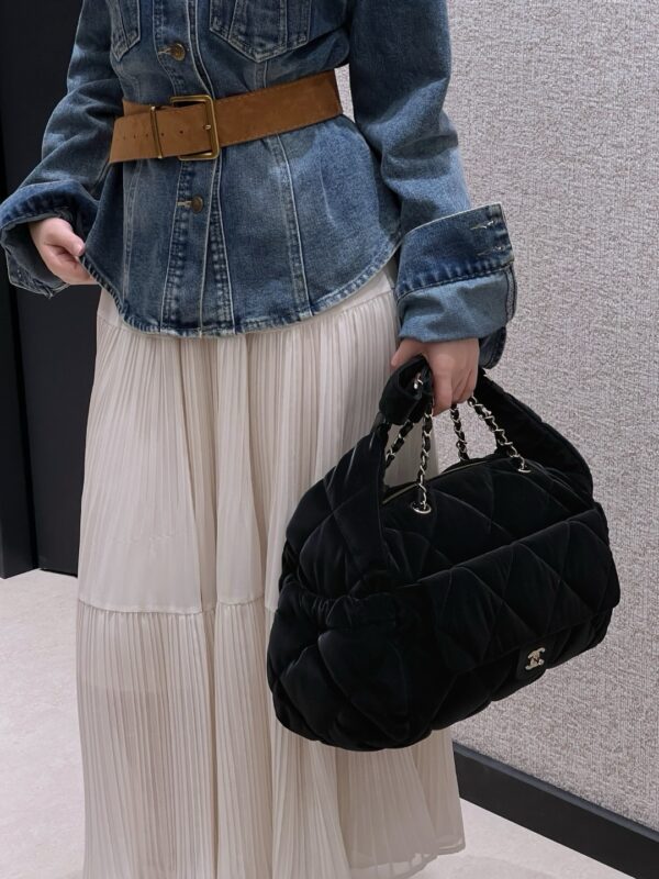 God Factory Chanel Bags Code 10463 25N Size 44x22x18cm