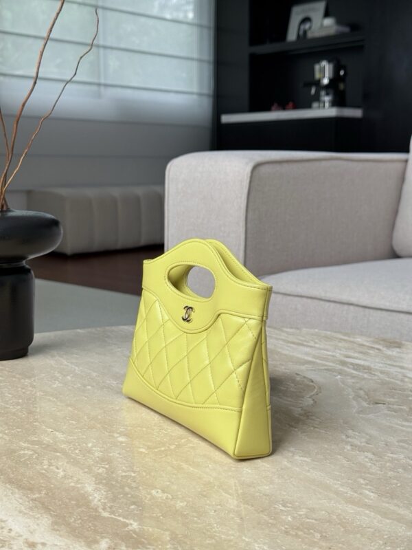 God Factory Chanel Bags Code 10273 25P 31Nano Size 17.5x20.5x3.5cm