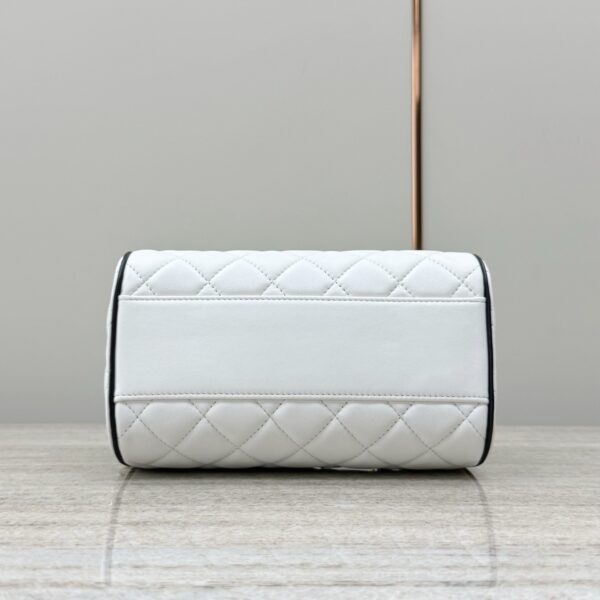 God Factory Chanel Bags Code 10278 25P Size 11.5x18.5x11cm