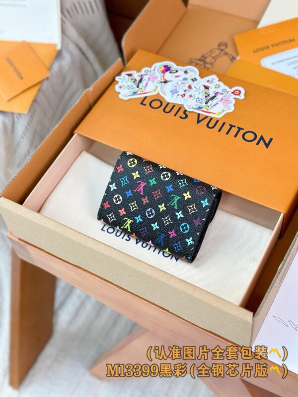 God Factory LV Wallet M13399 Size 10 x 14 x 2.5cm