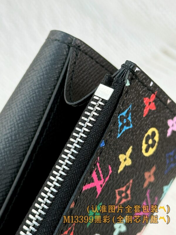 God Factory LV Wallet M13399 Size 10 x 14 x 2.5cm