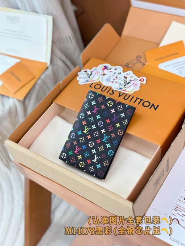 God Factory LV Wallet M14178 Size 10 x 14 x 2.5cm