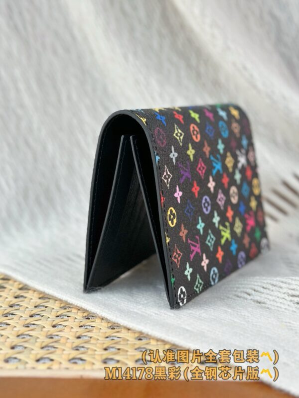 God Factory LV Wallet M14178 Size 10 x 14 x 2.5cm