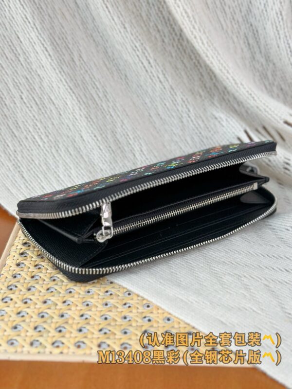 God Factory LV Wallet M13408 Size 19x10cm