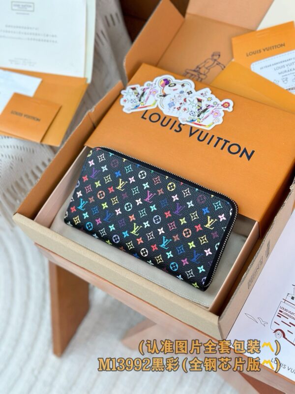 God Factory LV Wallet M13992 Size 19x10cm