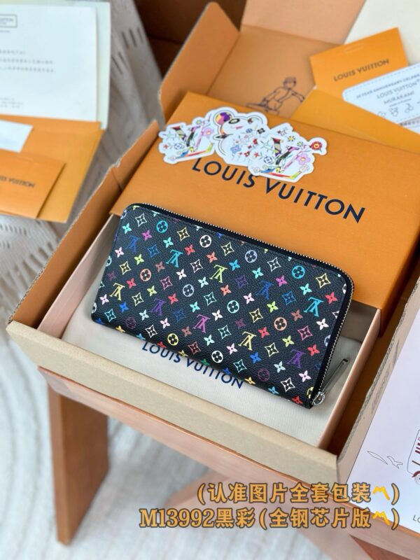 God Factory LV Wallet M13992 Size 19x10cm